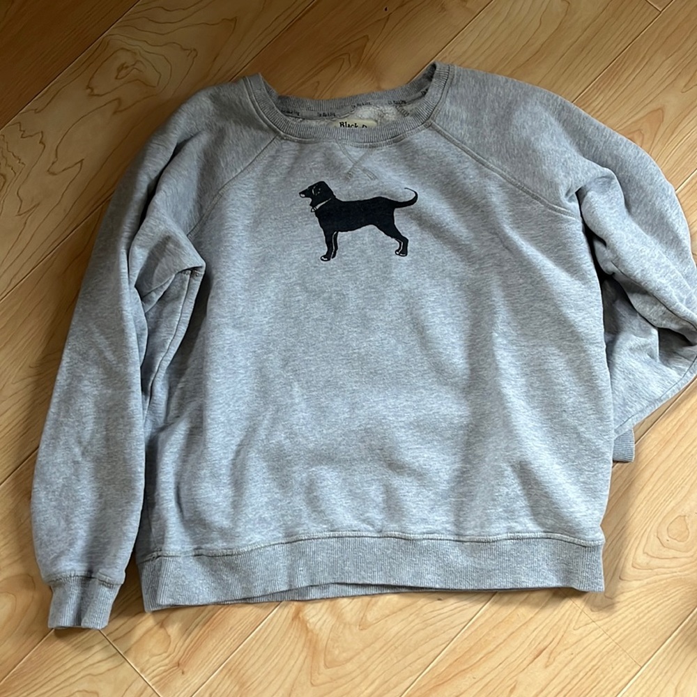 Black dog sweatshirt